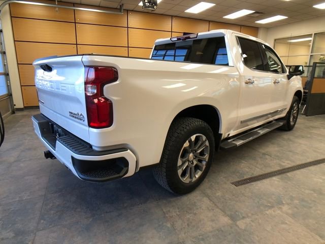 Used 2024 Chevrolet Silverado 1500 High Country w/ Technology Package AWD/4WD image 7