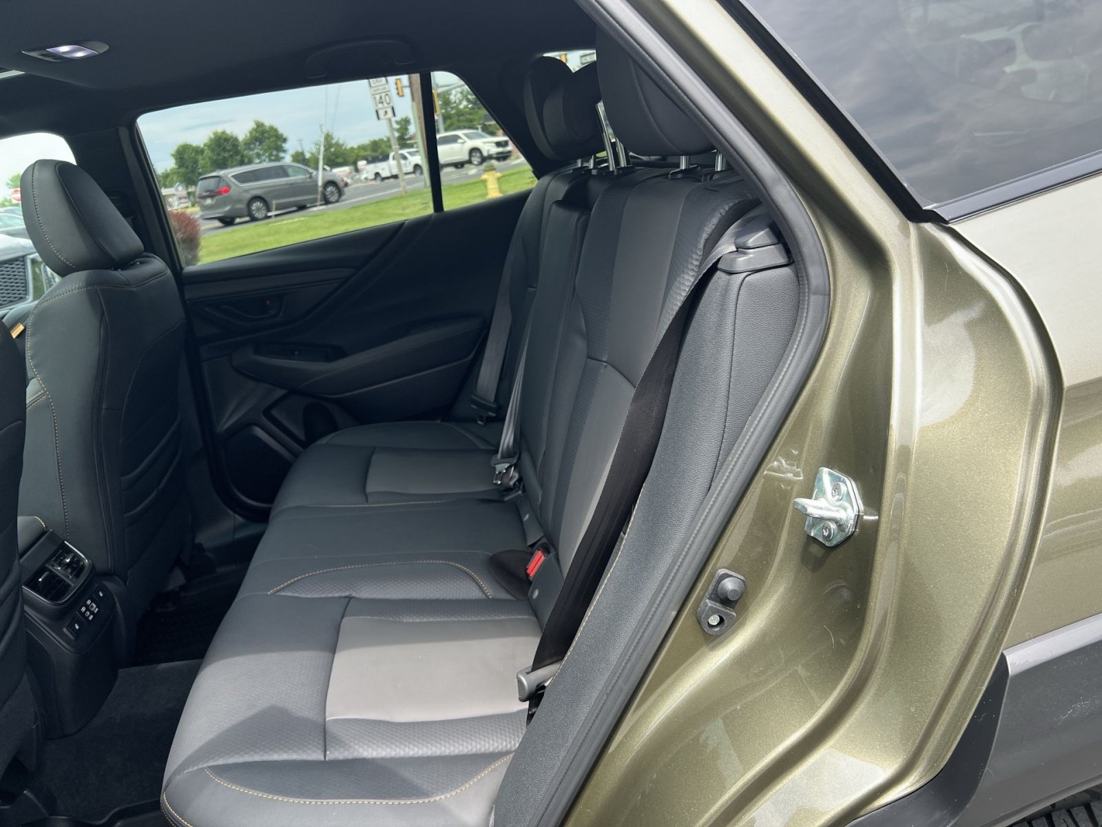 Used 2025 Subaru Outback Wilderness AWD/4WD image 25