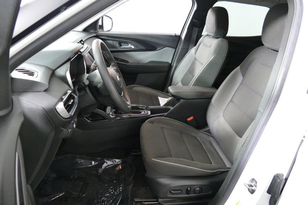 Used 2023 Chevrolet TrailBlazer LT AWD/4WD image 10