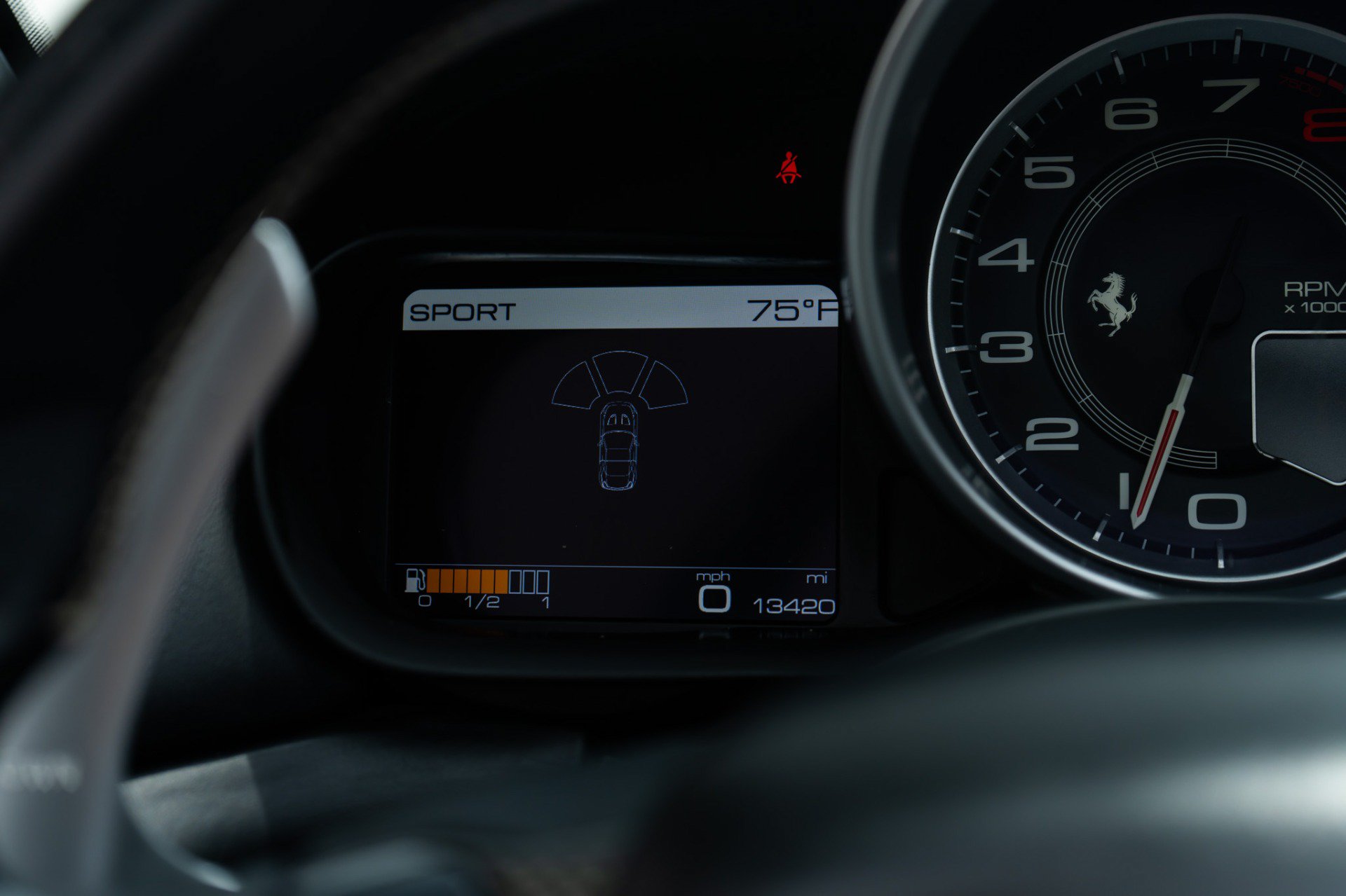 Used 2018 Ferrari California T RWD image 12