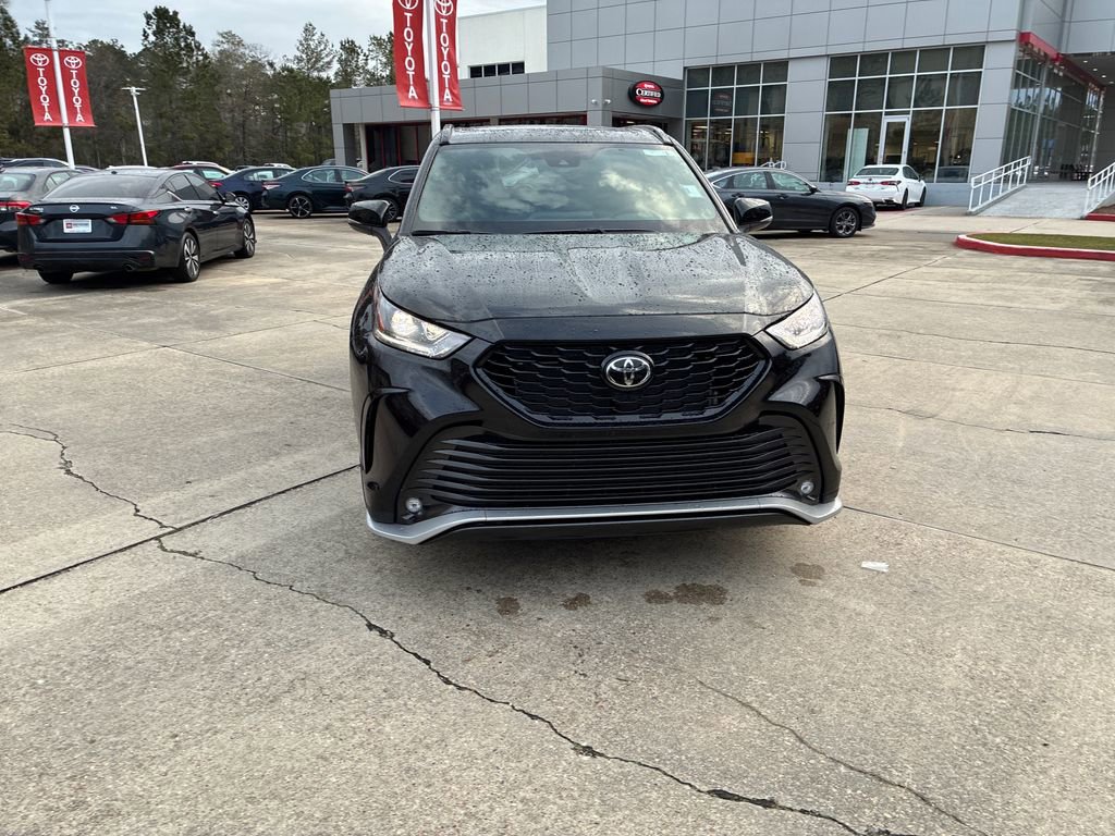 New 2026 Toyota Highlander XSE image 10