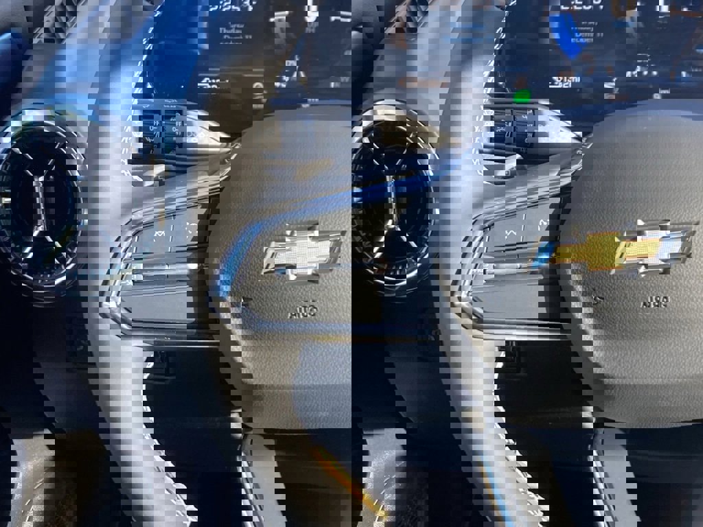 New 2026 Chevrolet Equinox EV LT image 15