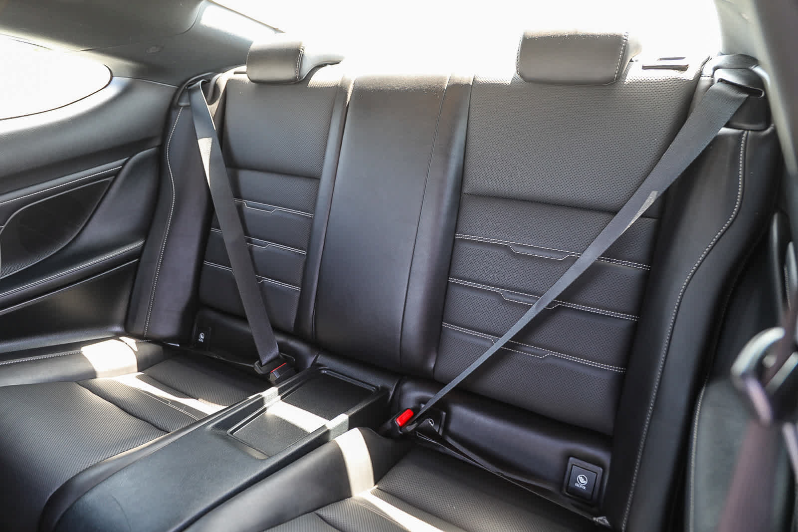 Used 2016 Lexus RC 200t RWD image 19