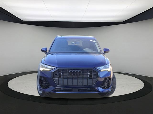 New 2025 Audi Q3 2.0T Premium image 2