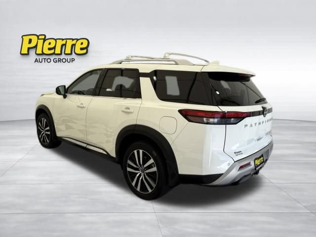 Used 2023 Nissan Pathfinder Platinum AWD/4WD image 2