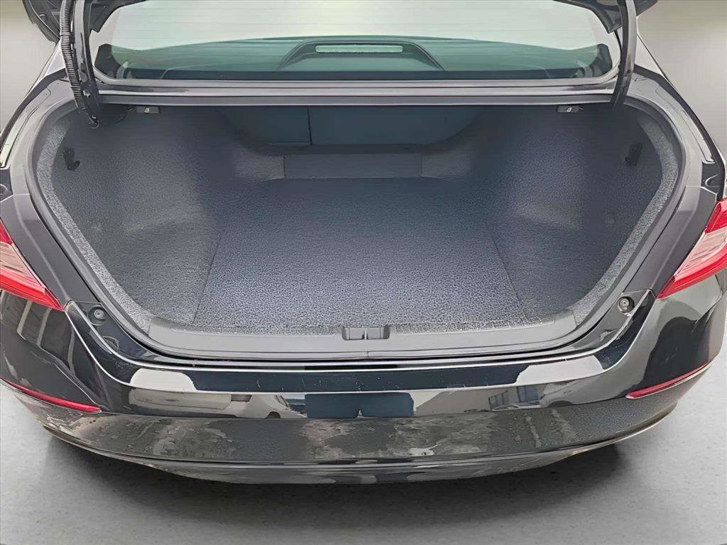 Used 2018 Honda Accord Sport image 24