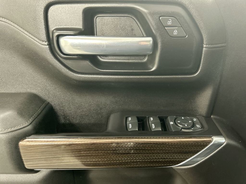 Used 2019 Chevrolet Silverado 1500 RST AWD/4WD image 11