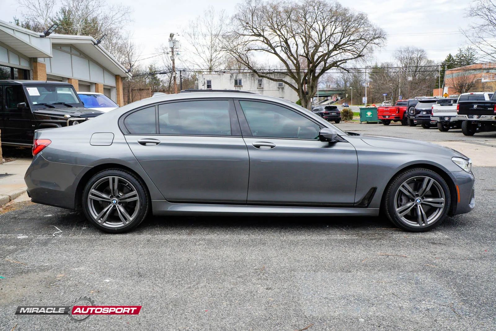 Used 2016 BMW 750i RWD image 8