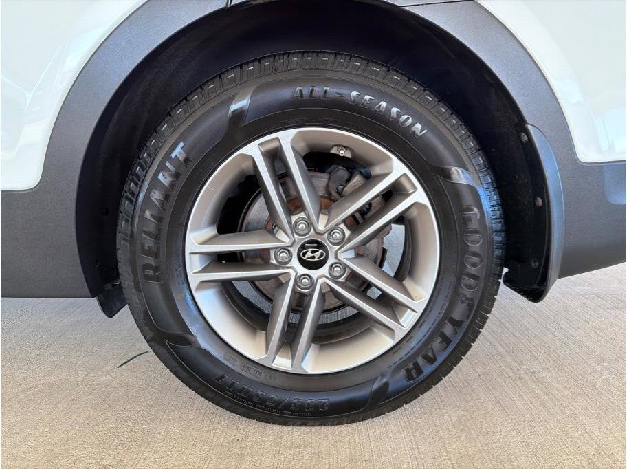 Used 2018 Hyundai Santa Fe Sport AWD/4WD image 29