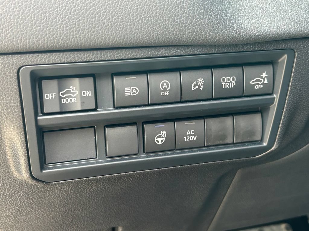Used 2026 Toyota Tundra Limited AWD/4WD image 29