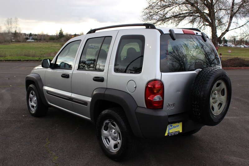 Used 2004 Jeep Liberty Sport w/ PWR Convenience Group AWD/4WD image 3