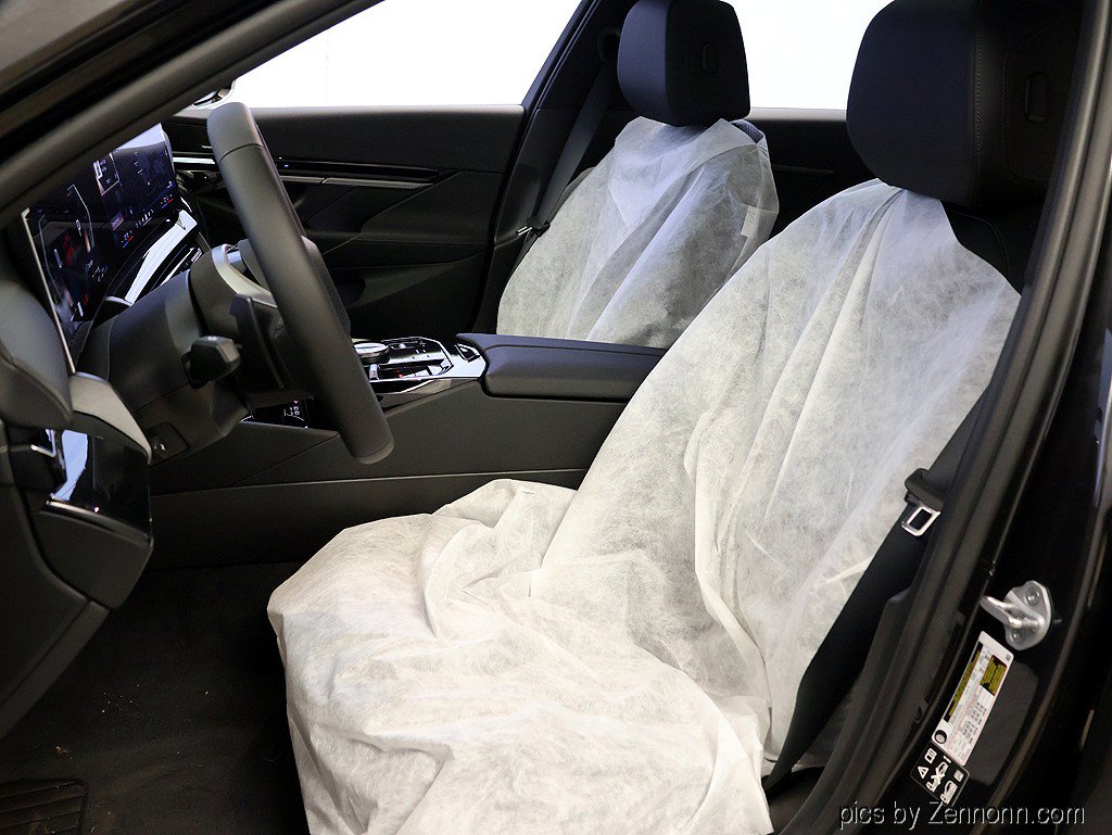 New 2026 BMW 530i xDrive w/ Premium Package AWD/4WD image 10