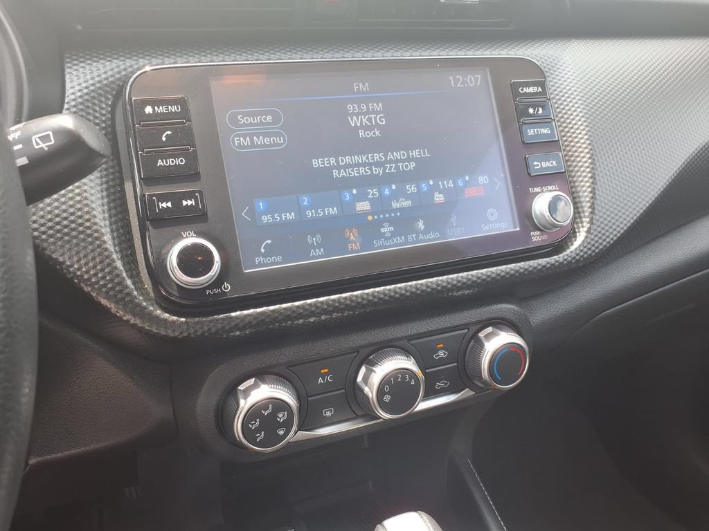 Used 2023 Nissan Kicks SV FWD image 11