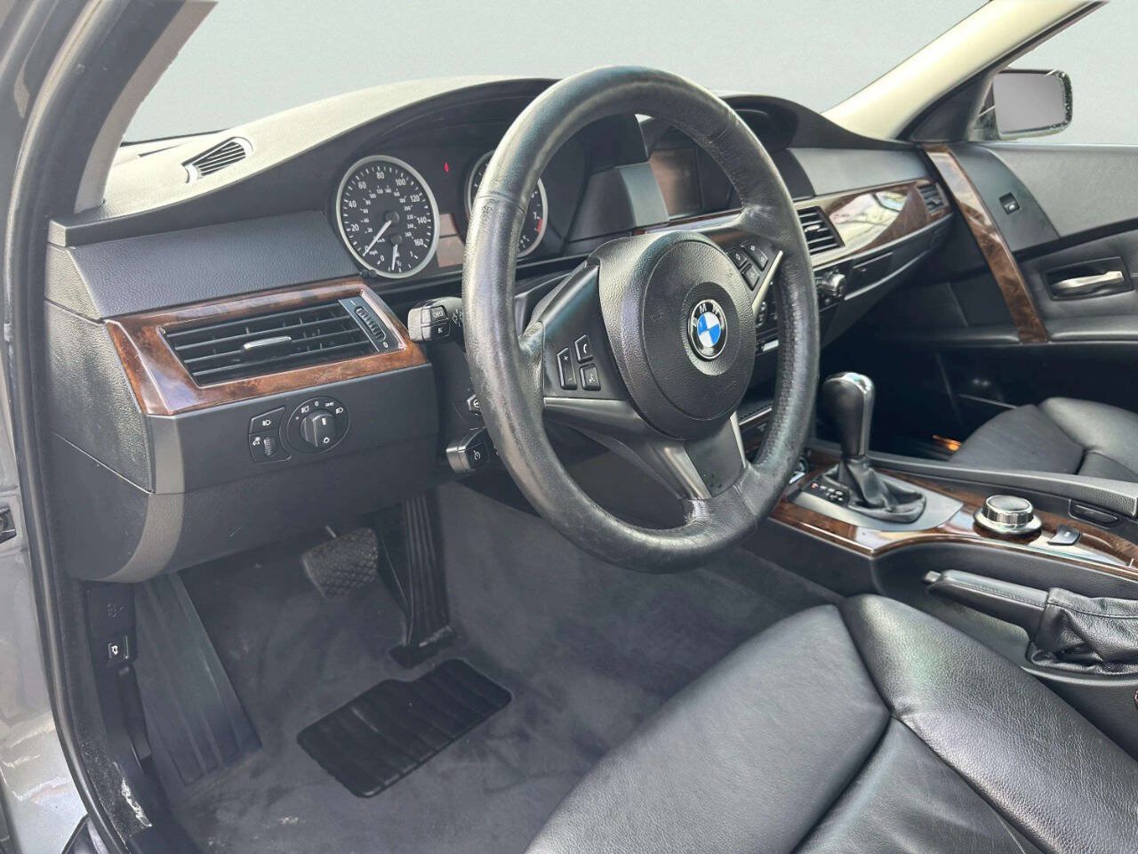 Used 2007 BMW 530xi Sedan AWD/4WD image 15