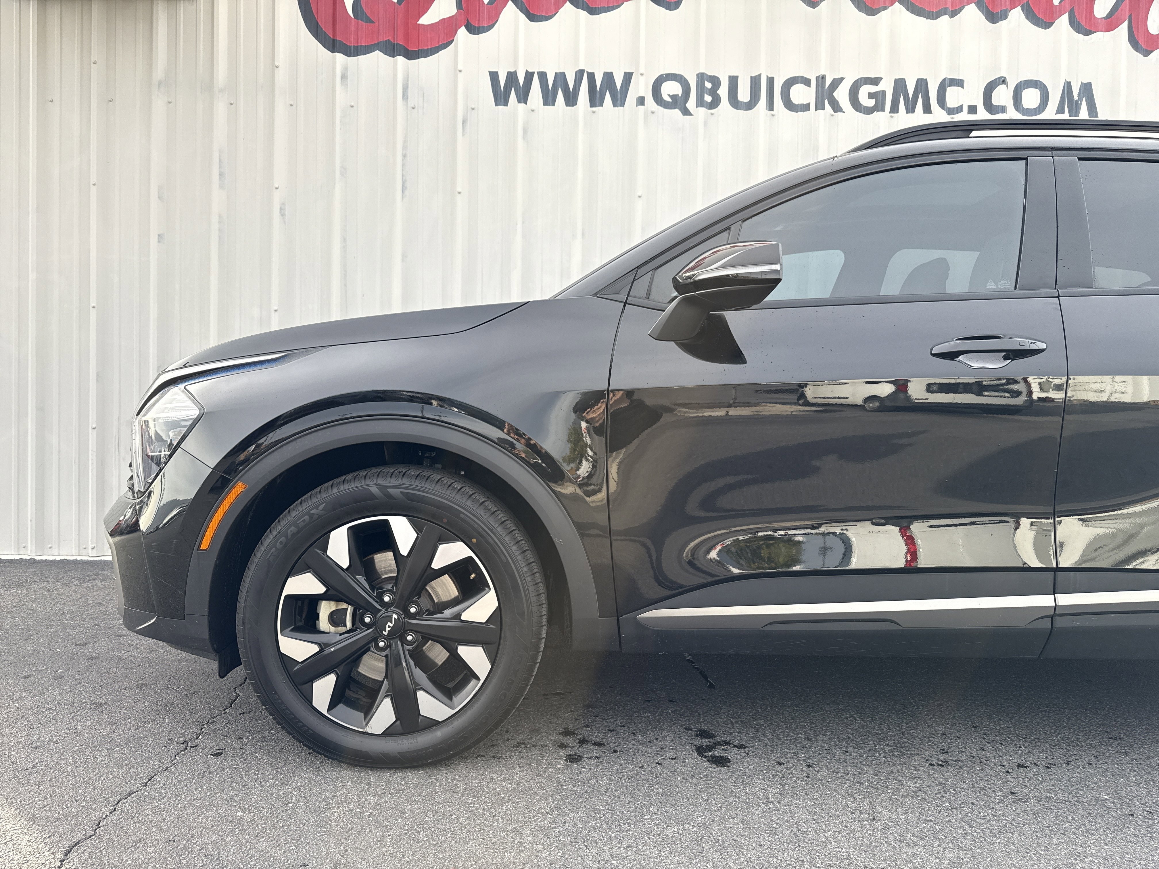 Used 2023 Kia Sportage X-Line w/ X-Line Premium Package image 4