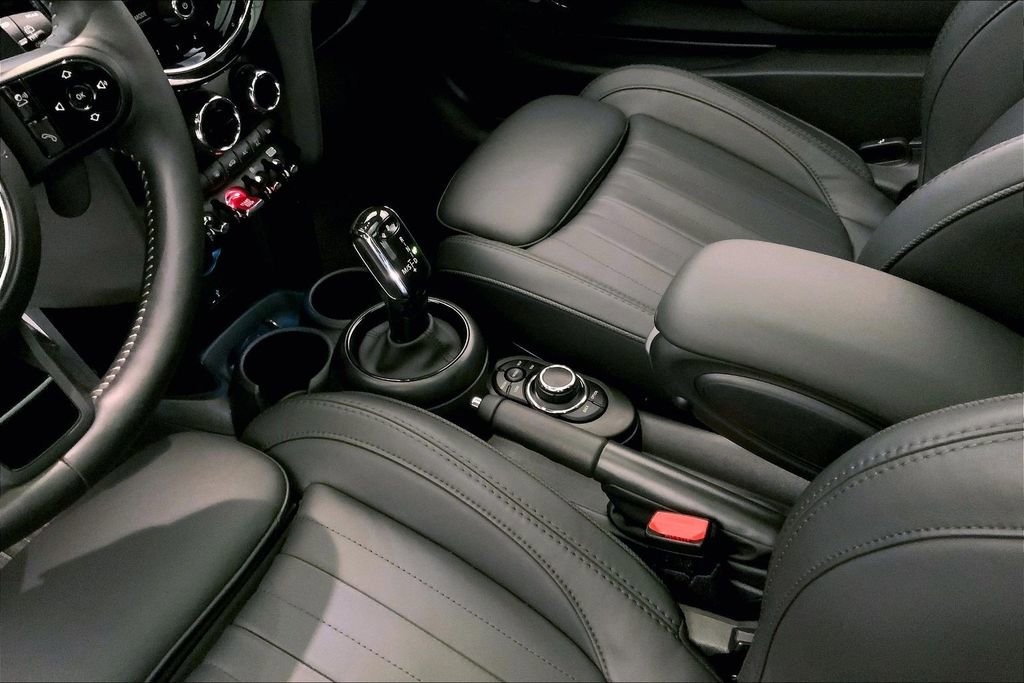 Certified 2024 MINI Cooper S w/ Signature Upholstery Package image 21