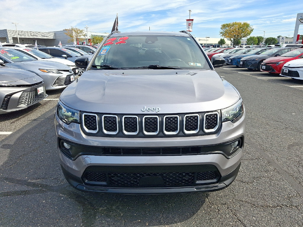 Used 2022 Jeep Compass Latitude AWD/4WD image 2