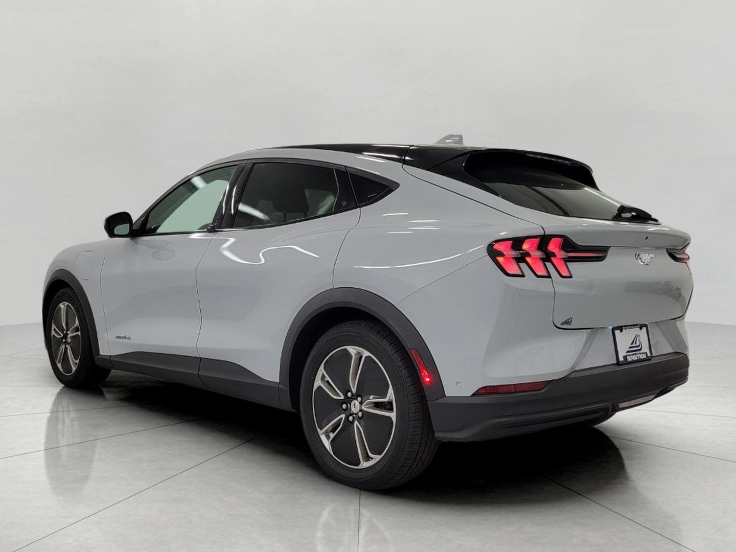 Used 2022 Ford Mustang Mach-E Select w/ Comfort/Technology Package AWD/4WD image 21