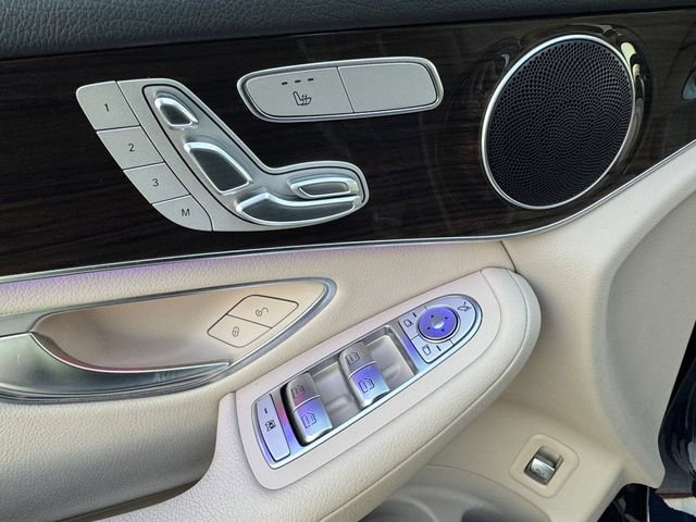 Used 2021 Mercedes-Benz GLC 300 image 5