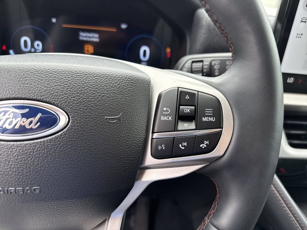Used 2025 Ford Explorer Active w/ Active Comfort Package AWD/4WD image 26