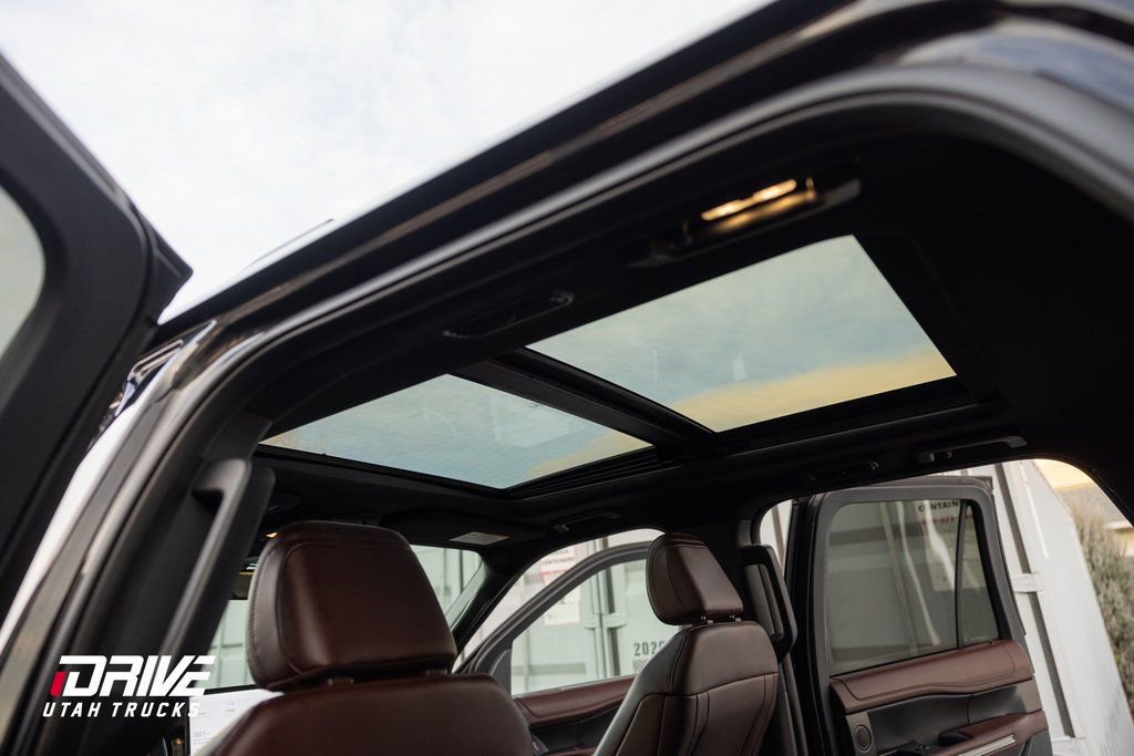 Used 2024 Ford Expedition Limited image 25