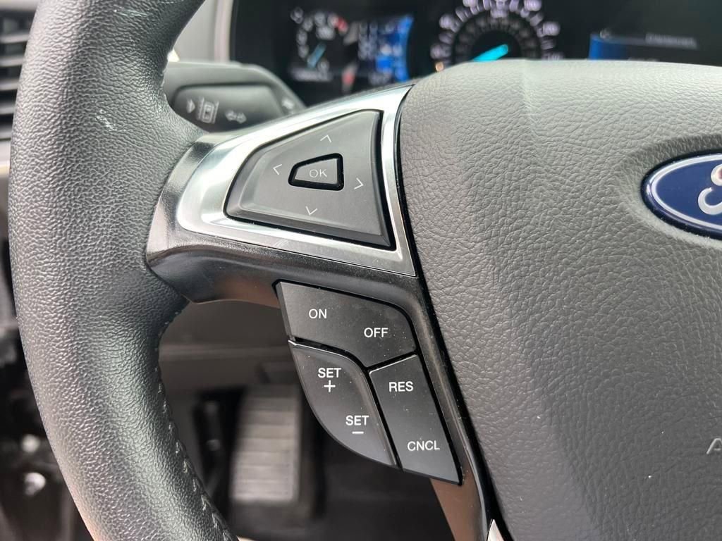 Used 2024 Ford Edge Titanium image 16