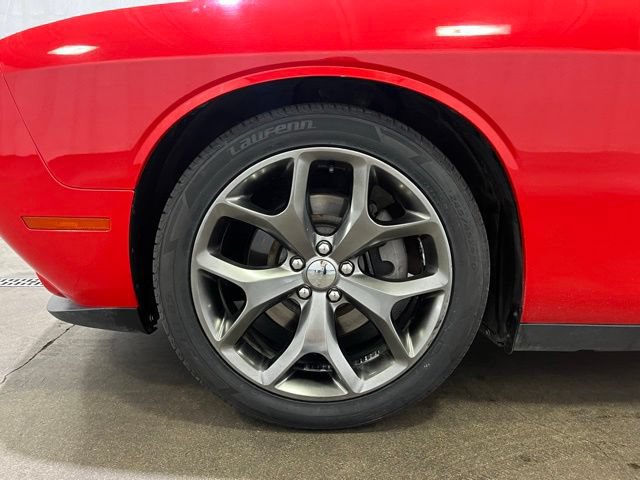 Used 2016 Dodge Challenger SXT RWD image 23