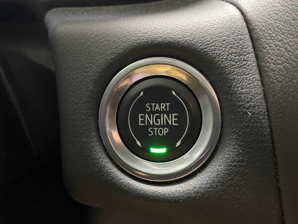 Used 2023 Chevrolet Suburban High Country AWD/4WD image 38