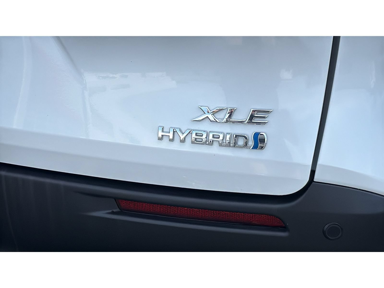 Certified 2024 Toyota Sienna XLE FWD image 8