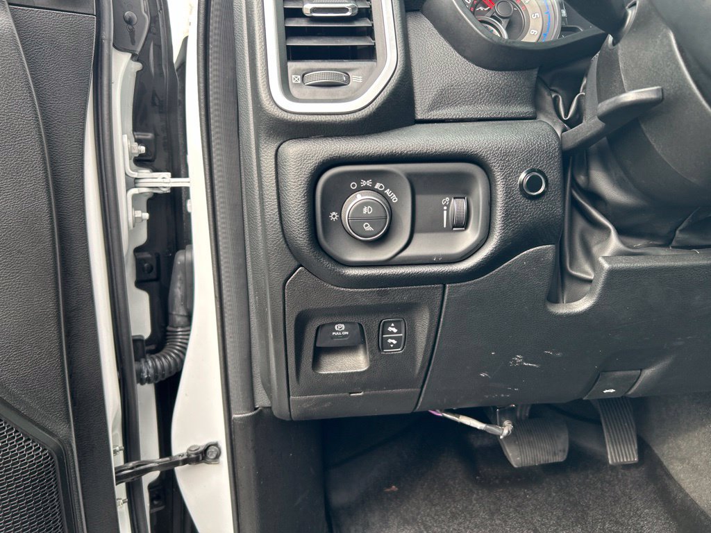 Used 2022 RAM 1500 Big Horn AWD/4WD image 13