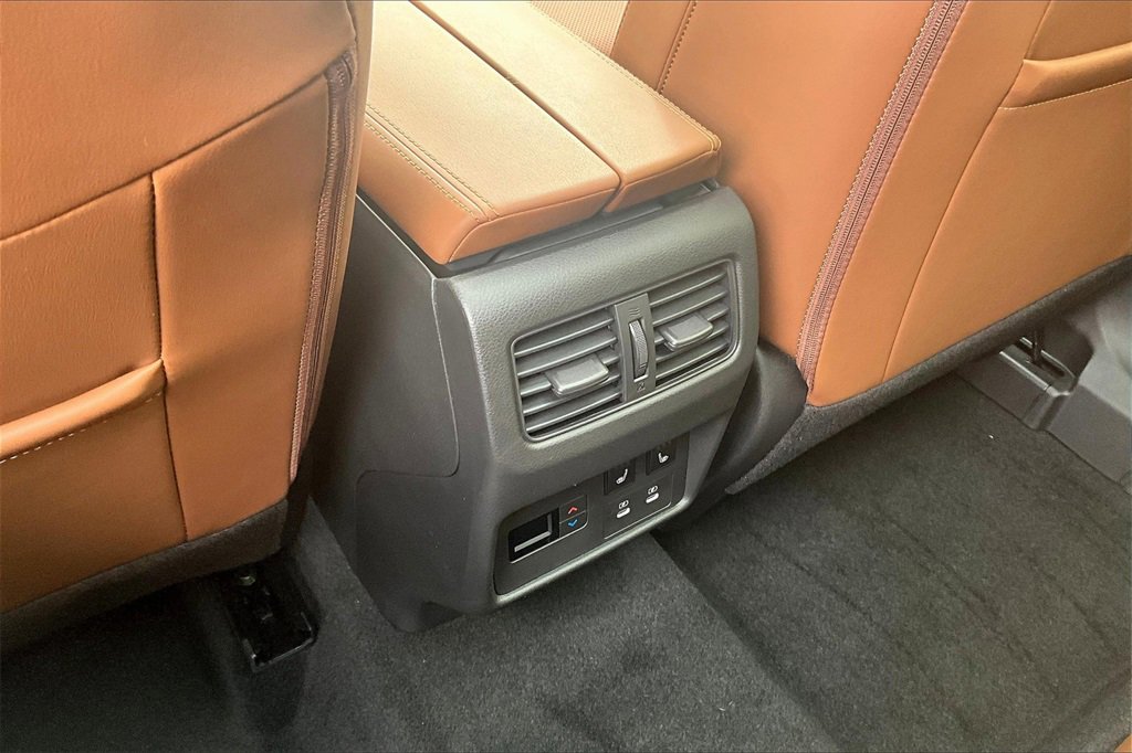 New 2026 Nissan Rogue Platinum image 18