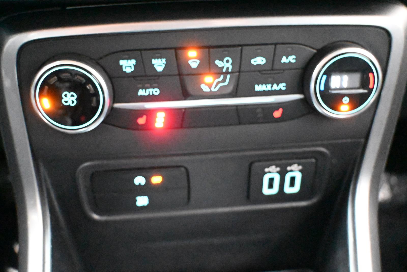 Used 2019 Ford EcoSport SE image 15