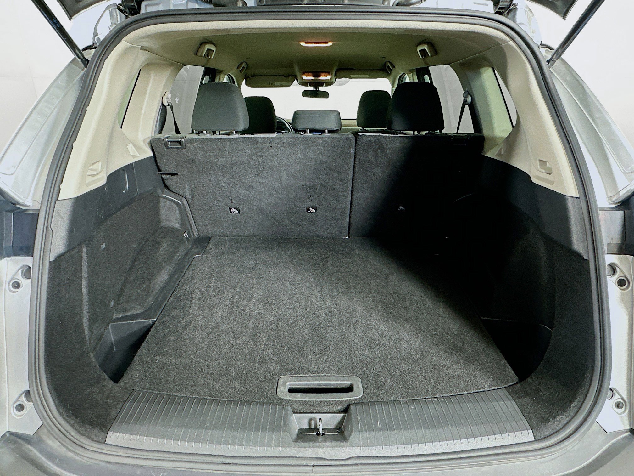 Used 2023 Nissan Rogue SV image 28