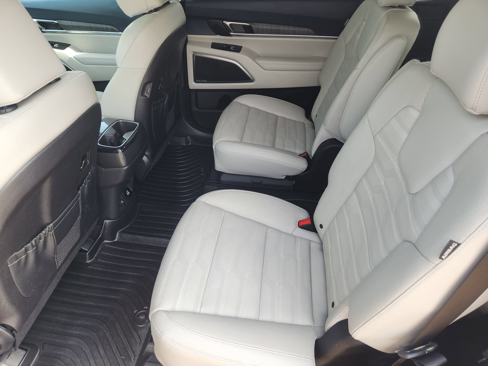 Used 2024 Kia Telluride SX Prestige AWD/4WD image 36