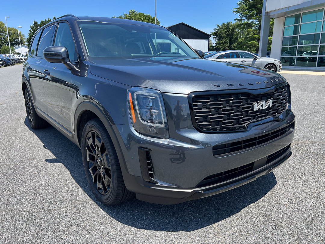 Used 2022 Kia Telluride EX w/ EX Premium Package AWD/4WD image 13