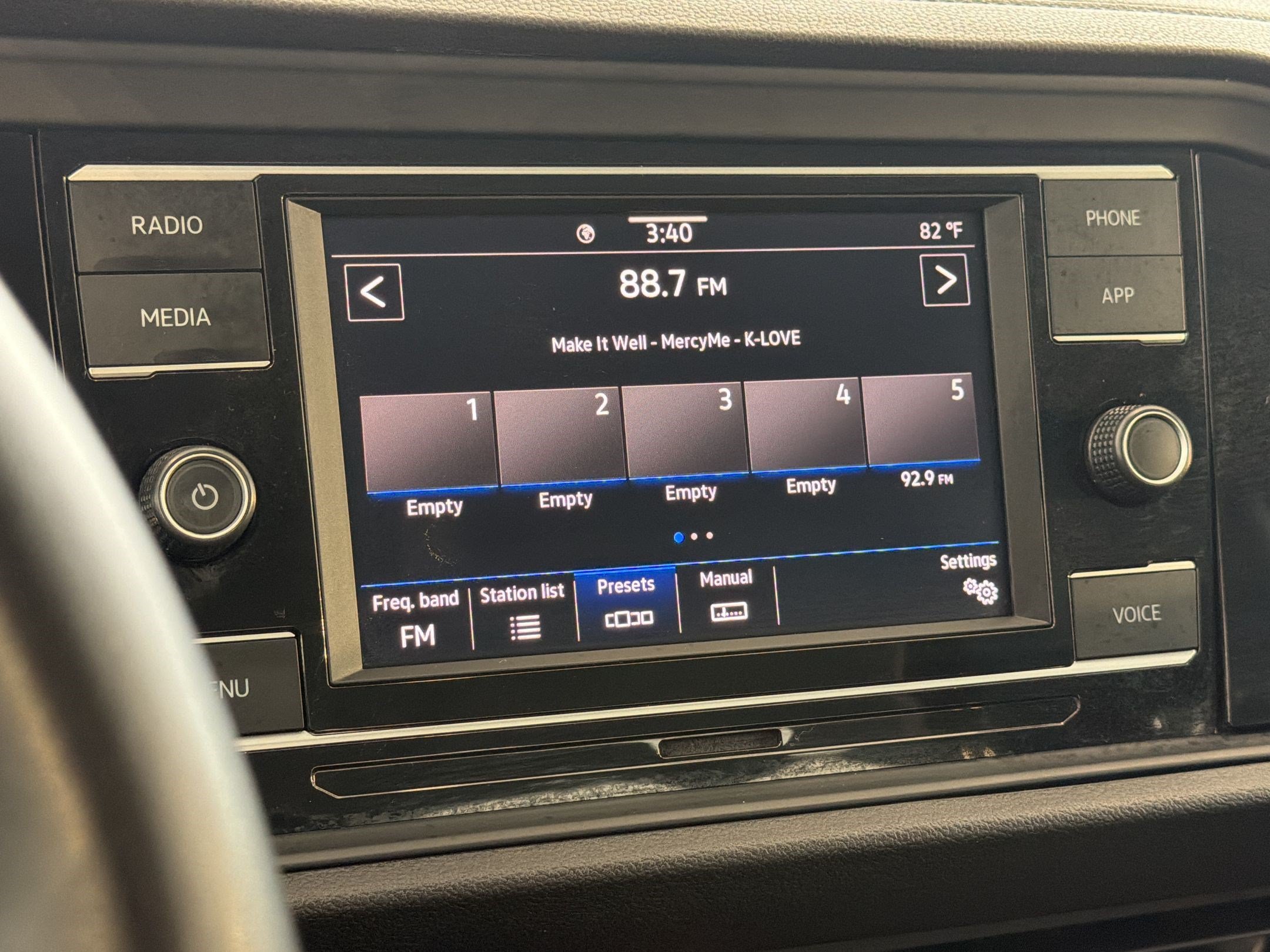 Used 2022 Volkswagen Jetta SE FWD image 19