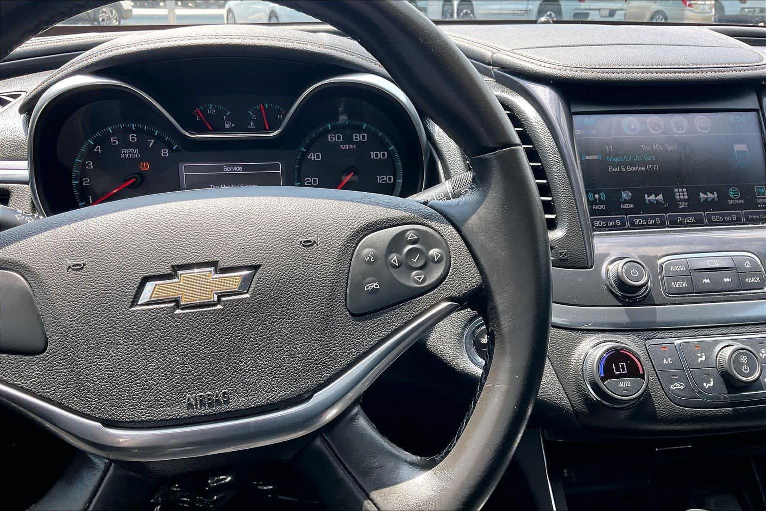 Used 2018 Chevrolet Impala LT FWD image 24