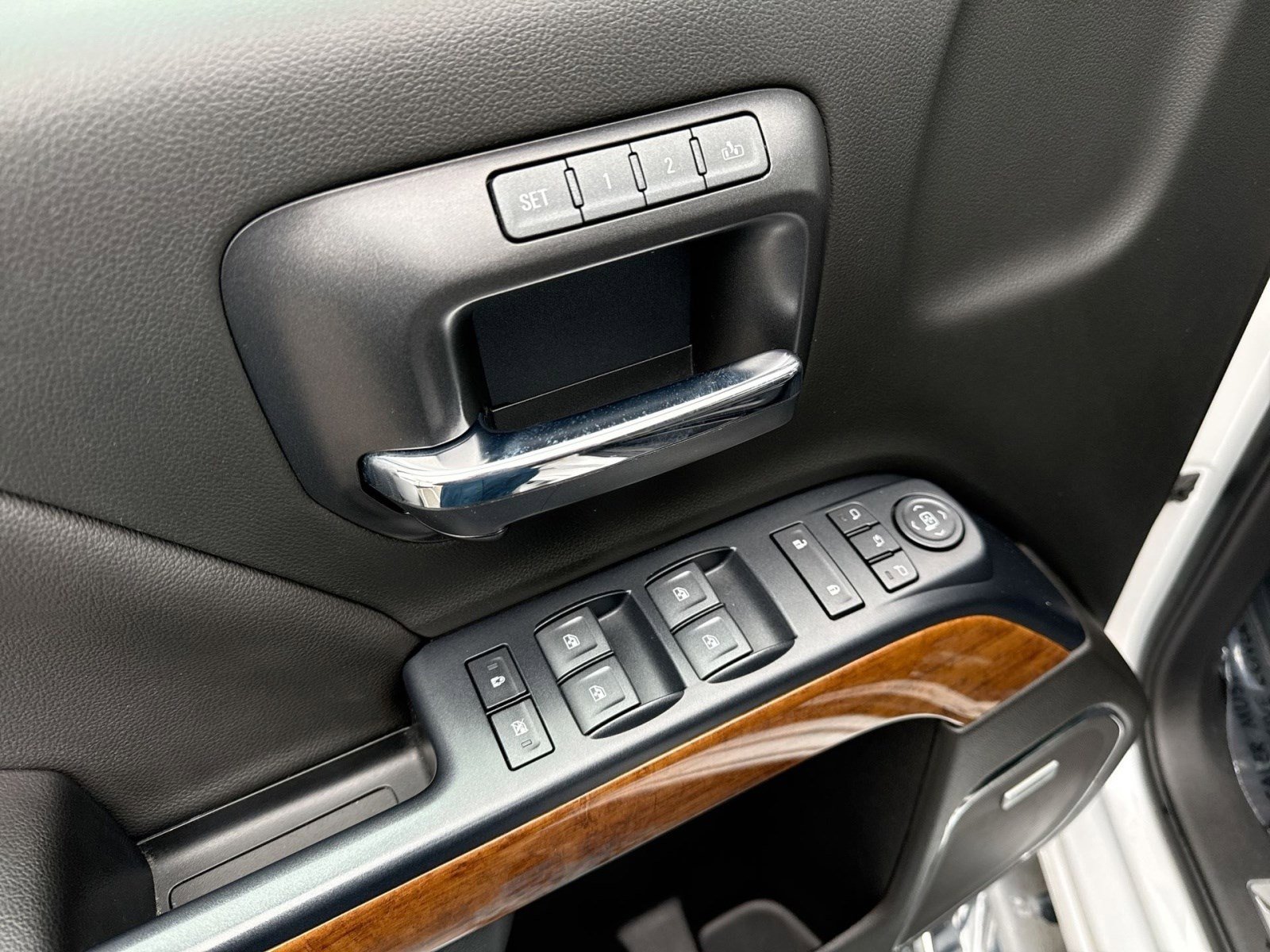 Used 2019 Chevrolet Silverado 3500 High Country w/ Duramax Plus Package image 15