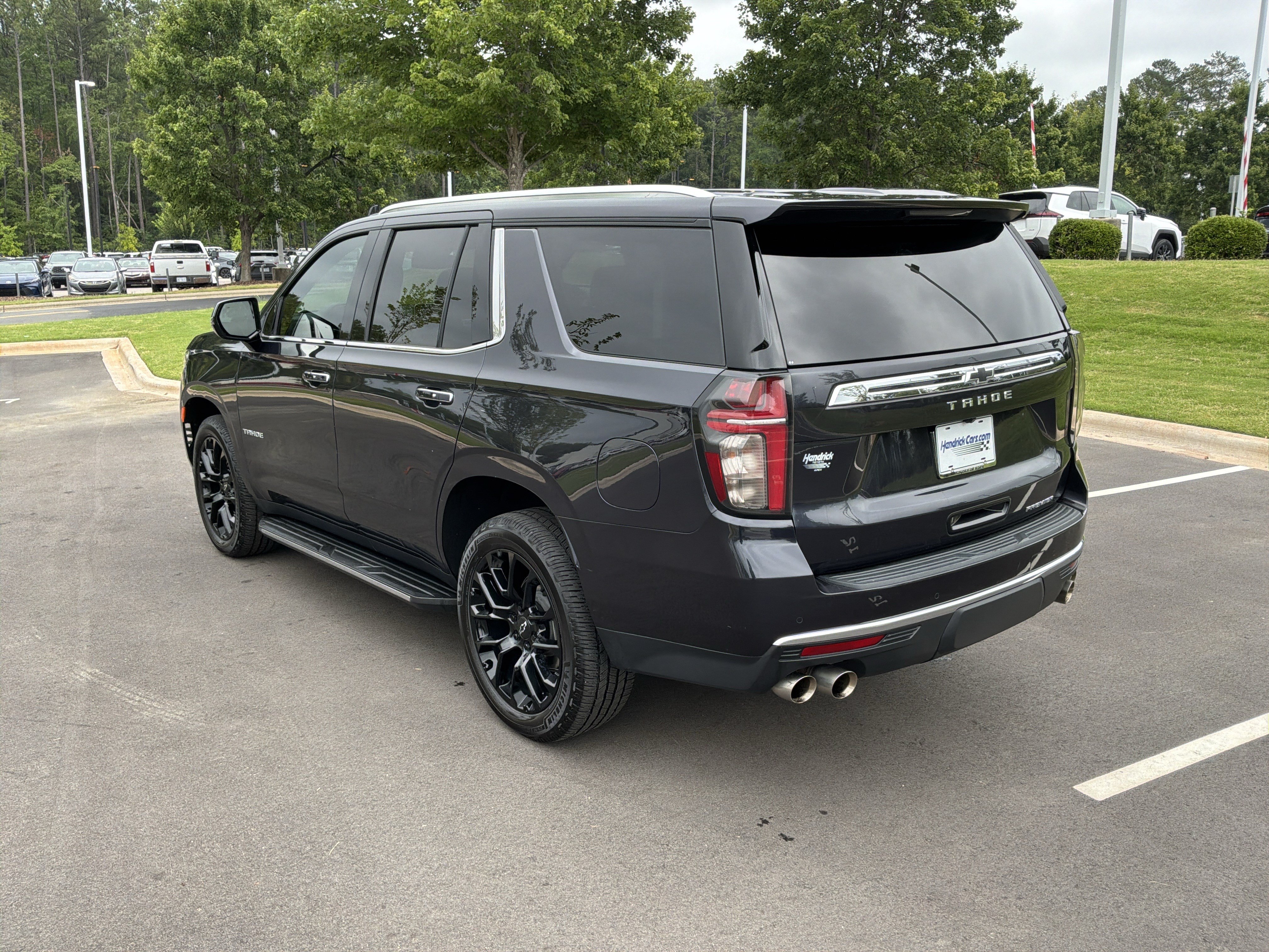 Used 2023 Chevrolet Tahoe Premier AWD/4WD image 8