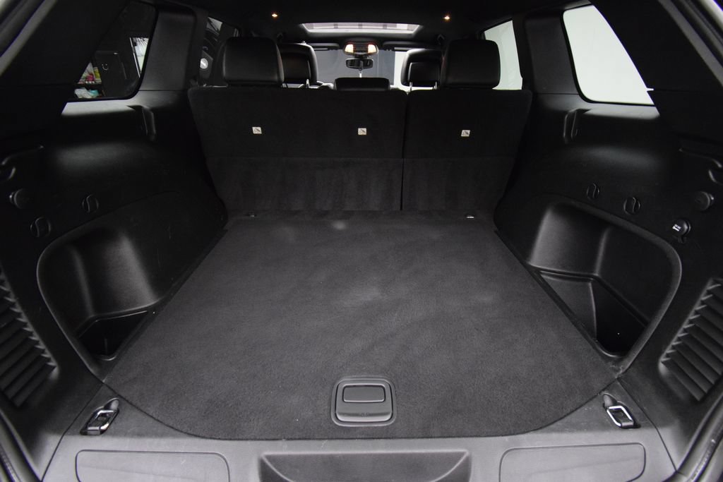 Used 2021 Jeep Grand Cherokee Limited w/ Premium Lighting Group AWD/4WD image 32