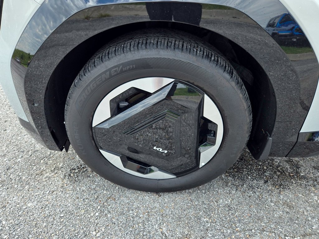 Used 2026 Kia EV9 Land AWD/4WD image 9