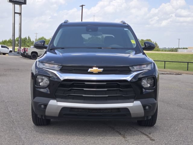 Used 2023 Chevrolet TrailBlazer LT AWD/4WD image 2