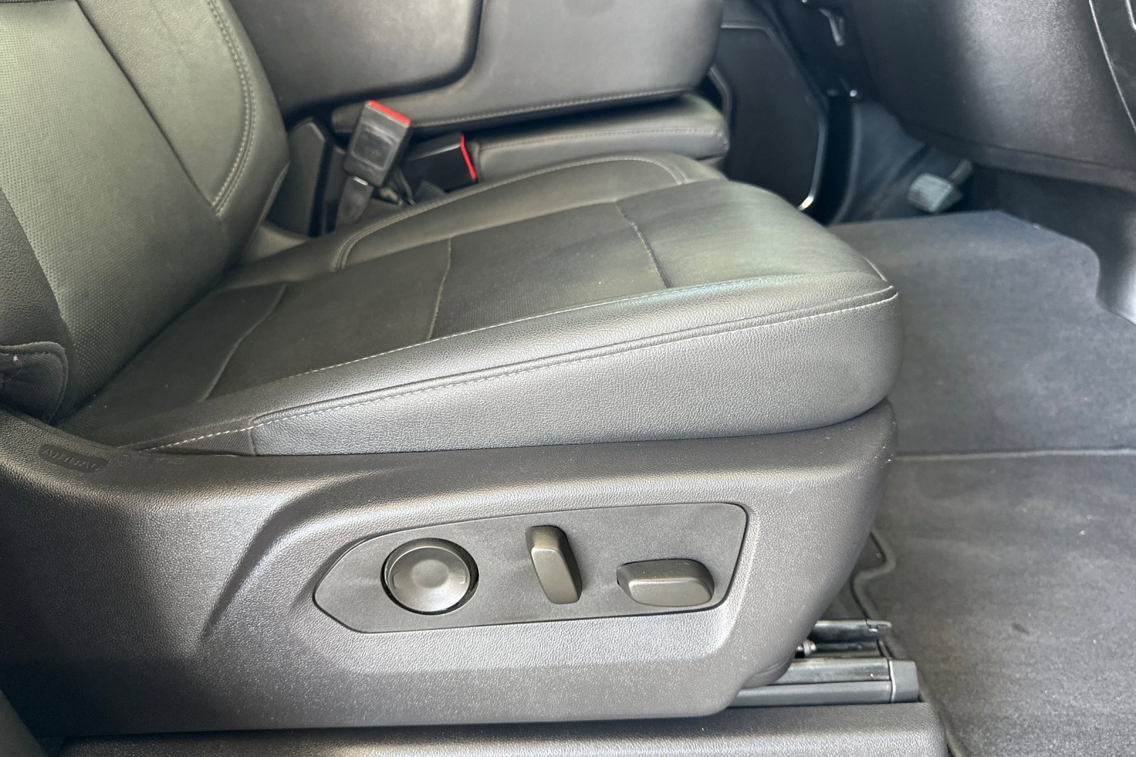 Used 2024 GMC Sierra 1500 SLT image 21