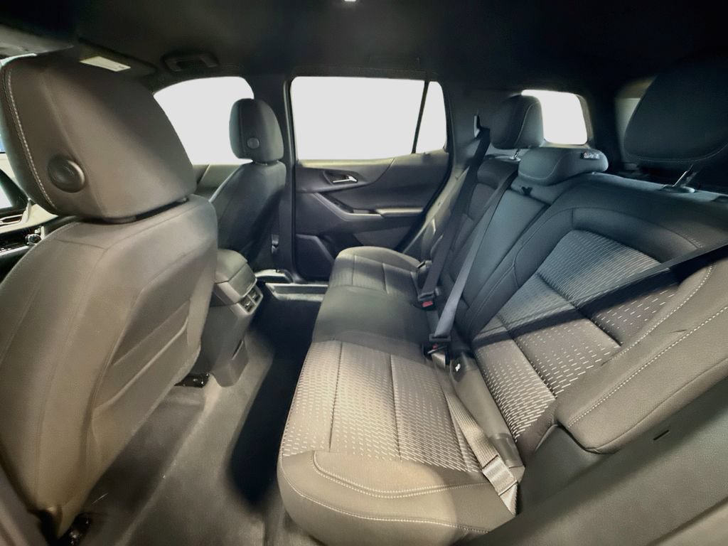 New 2027 Chevrolet Equinox LT w/ Safety and Technology Package FWD image 24