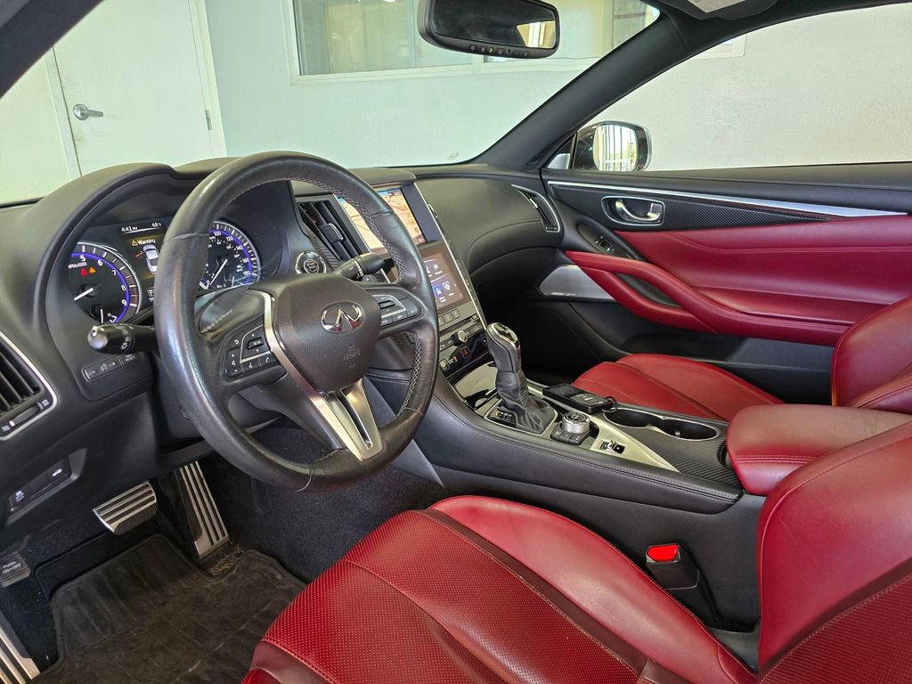 Used 2017 INFINITI Q60 Red Sport 400 AWD/4WD image 9