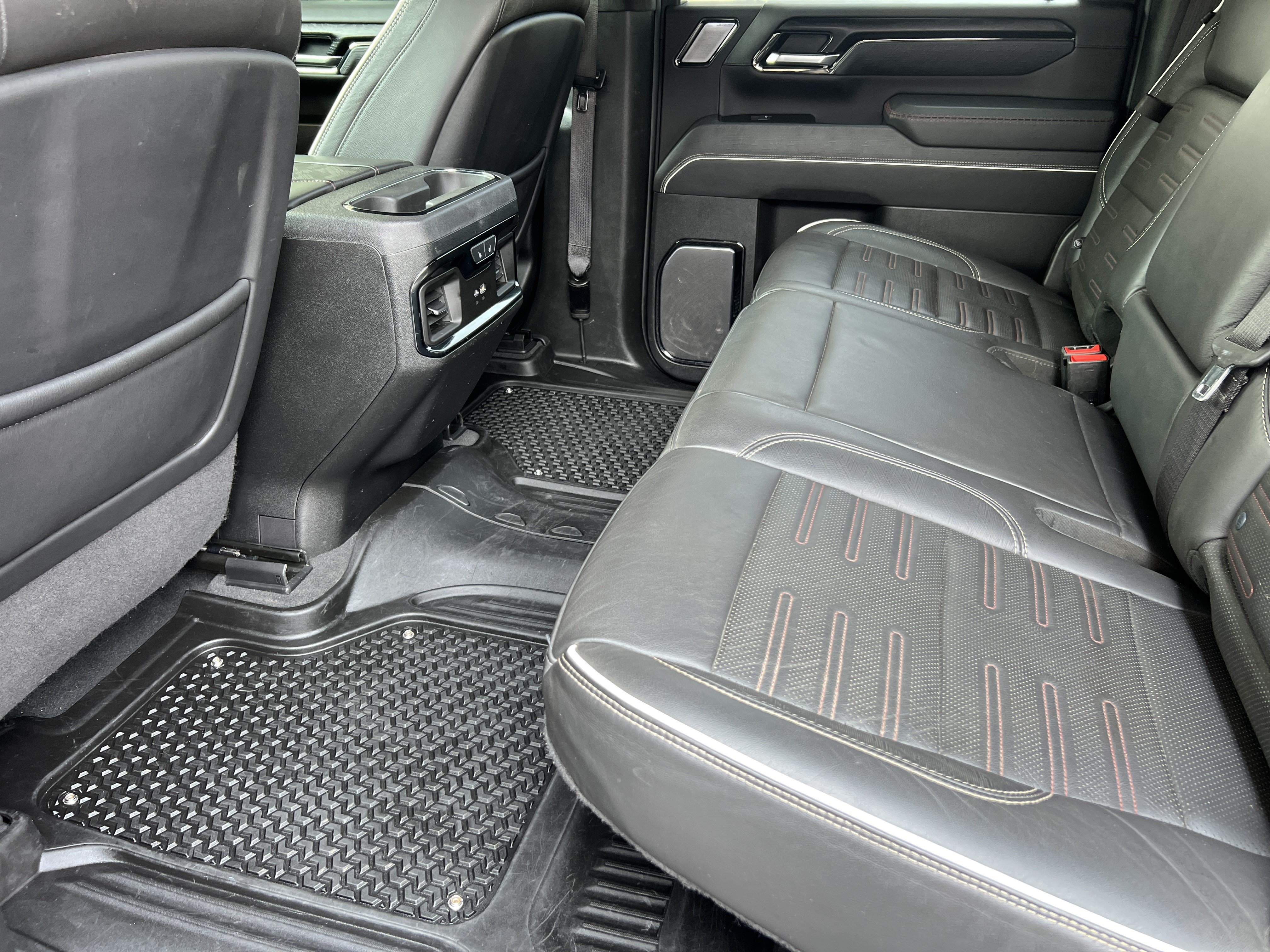 Used 2024 GMC Sierra 2500 AT4X AWD/4WD image 17