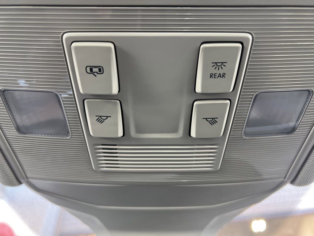 New 2025 Volkswagen Jetta SE image 36