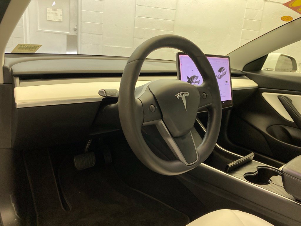 Used 2020 Tesla Model 3 Standard Range Plus RWD image 16