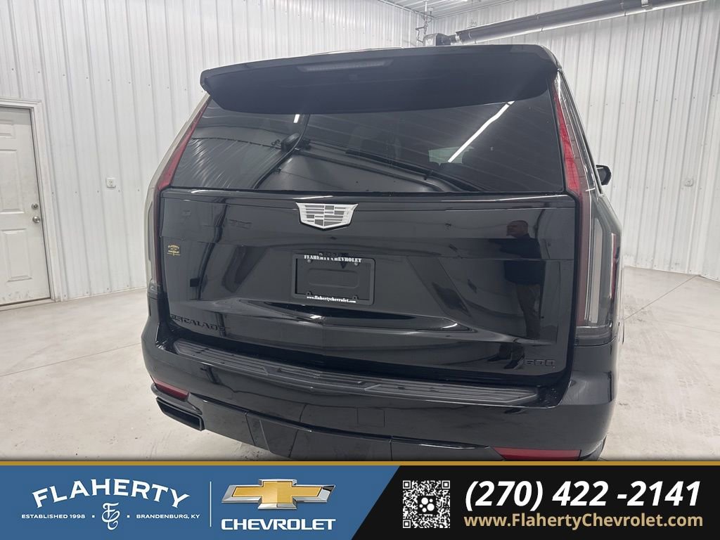 Used 2024 Cadillac Escalade ESV Sport w/ Touring Package image 4