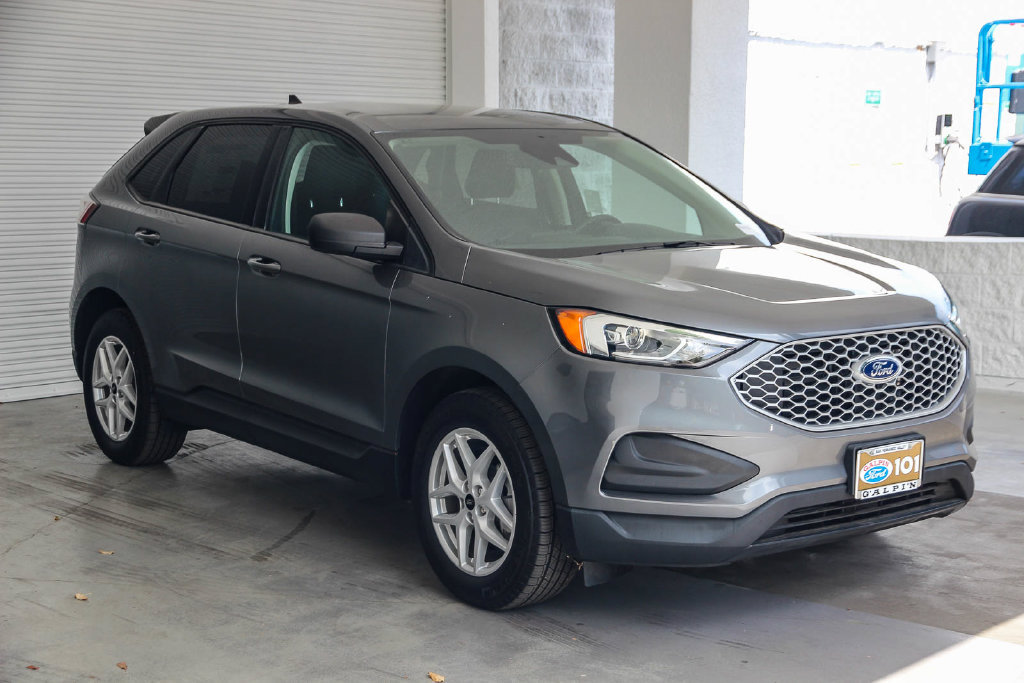 New 2024 Ford Edge SE AWD/4WD image 3